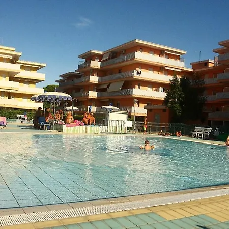 In A With Swimming Pool - By Beahost Apartment